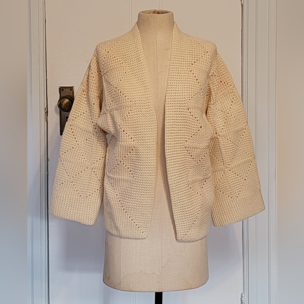 Vintage off white wool cardigan sweater with bell sleeves. Size s/m.